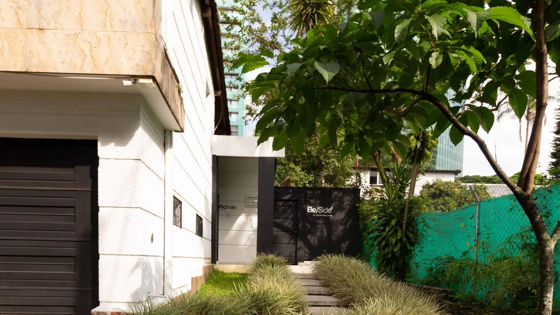 Apartment Alojamiento Que Permite Mascota En Medellin A103 By Roots Rentals