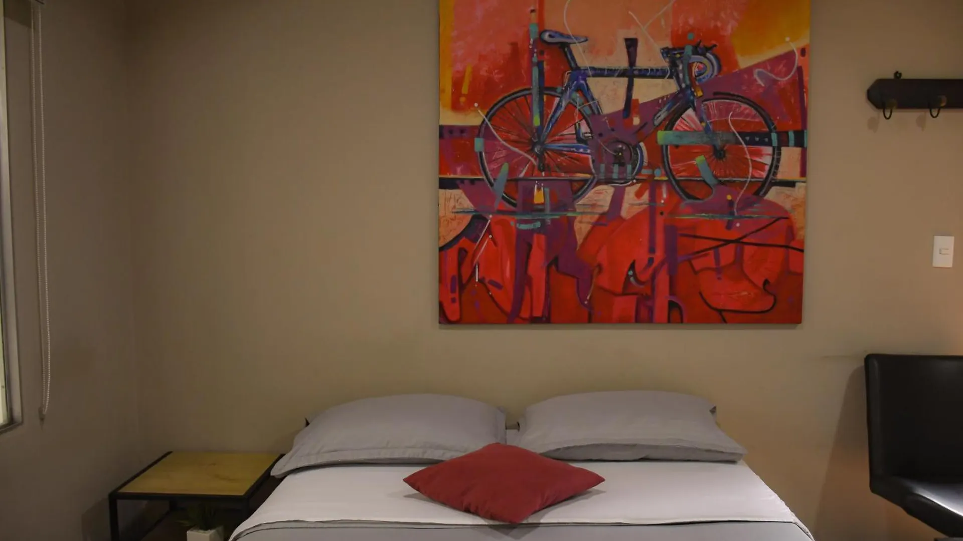 Alojamiento Que Permite Mascota En Medellin A103 By Roots Rentals 0*,  Colombia