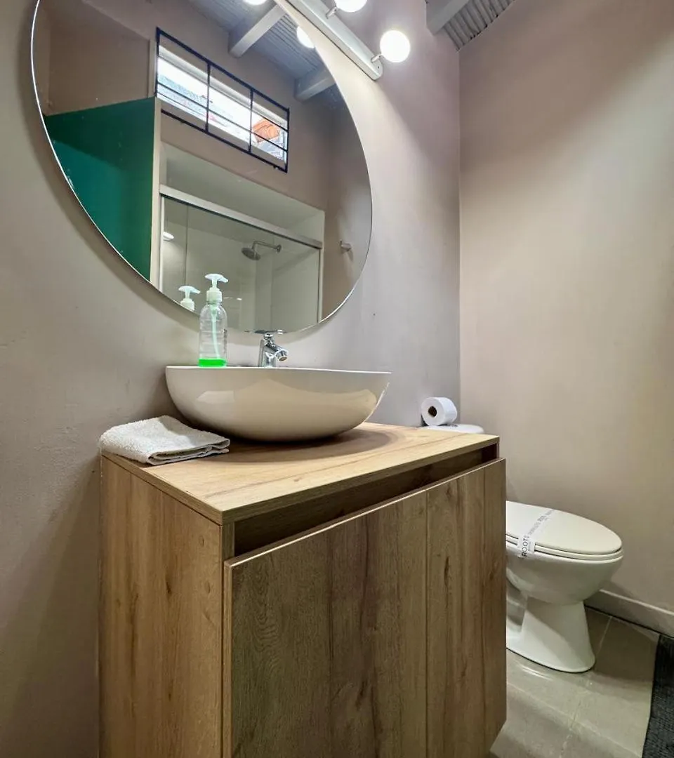Apartment Alojamiento Que Permite Mascota En Medellin A103 By Roots Rentals