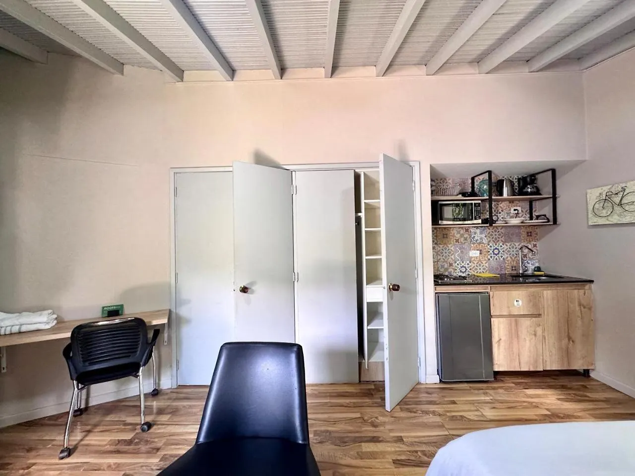 Alojamiento Que Permite Mascota En Medellin A103 By Roots Rentals Apartment